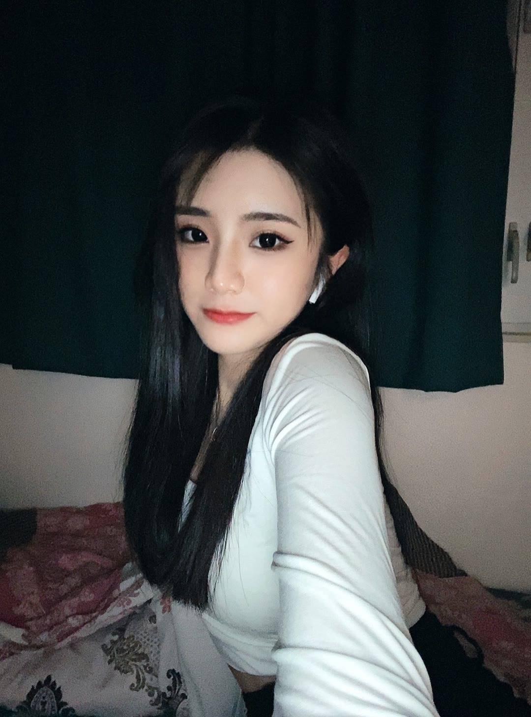 高端外围性感嫩妹